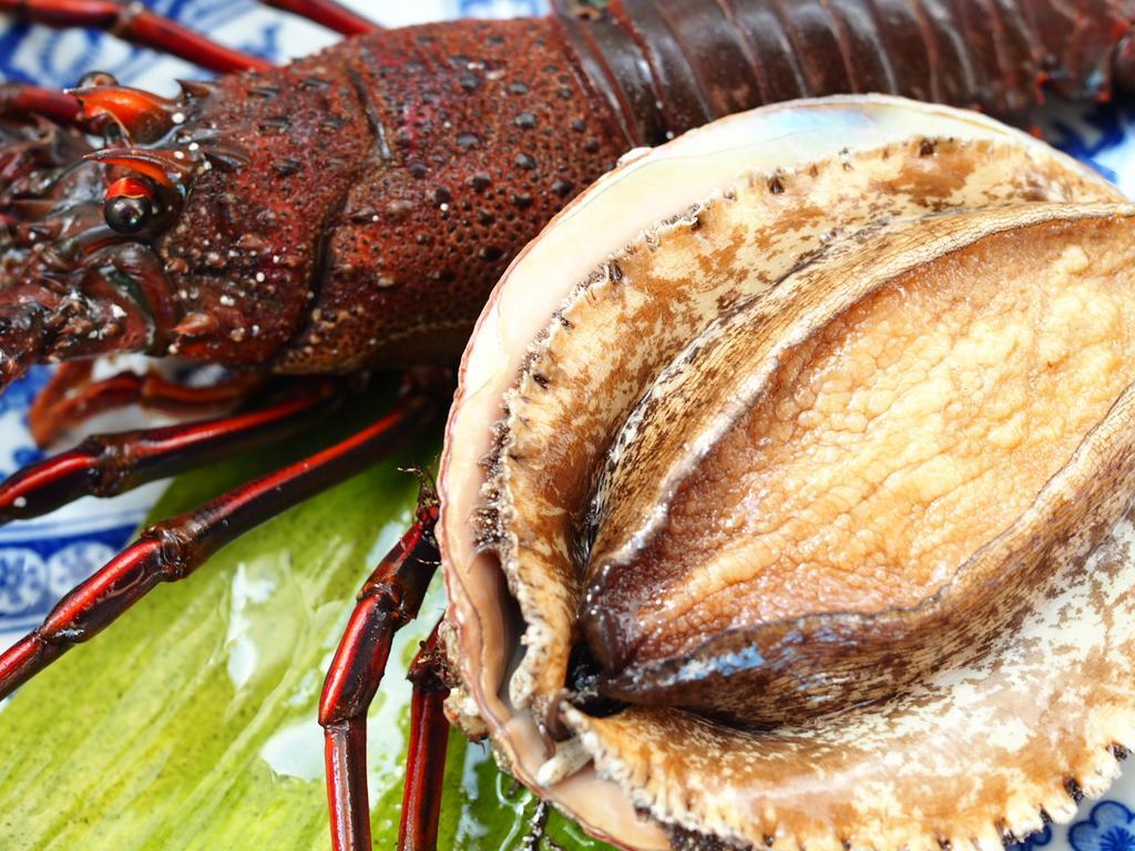 فندق اونجوكوفي  Mataemu المظهر الخارجي الصورة